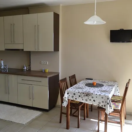 Lívia Apartman * Vonyarcvashegy