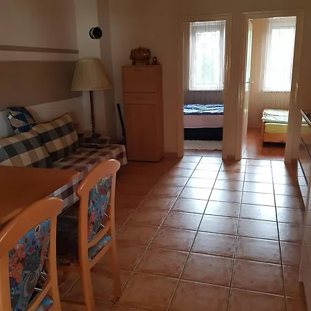 Lívia Apartman Apartmán *