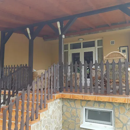Lívia Apartman Apartmán *